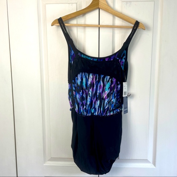 Patterned One Piece Swimsuit - Picture 12 of 16